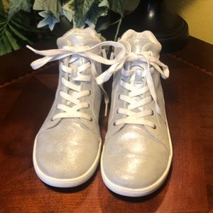 UGG Schyler Metallic Silver High Sneakers